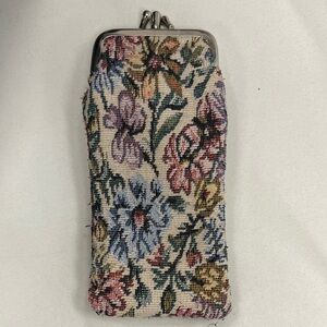 Vintage Floral Tapestry Coin Purse